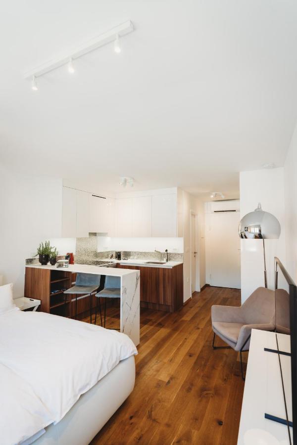 Romantic Jump Overlooking River, Free Parking * Lubiana
