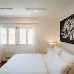 Romantic Jump Studio Overlooking River, Free Parking